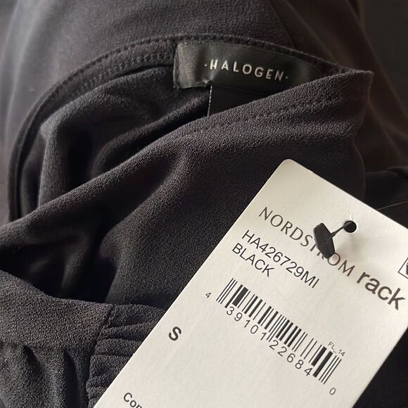 Halogen black stretch bracelet sleeve subtle gathered shoulder top. NWT. Small. - Picture 4 of 4